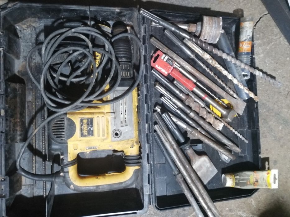 Продам  потужний перфоратор відбійник