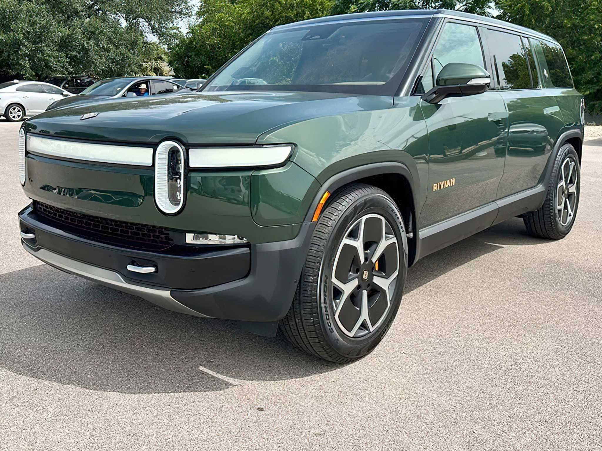 Rivian R1S Launch Edition 2024