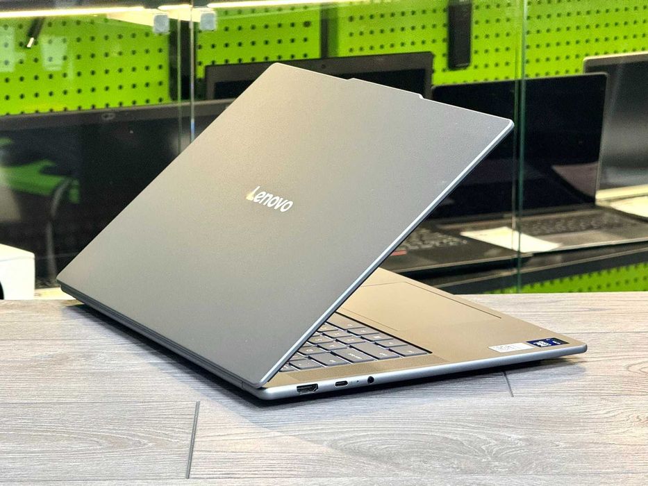 Lenovo Yoga 7 15ill9 / 15.3'' OLED / 120Hz / Ultra 7 258v / DDR5 32Gb