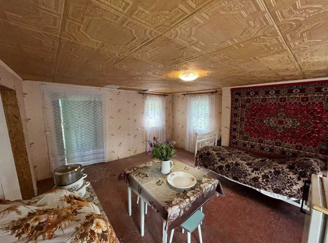 Будинок (дом), ділянка (участок)