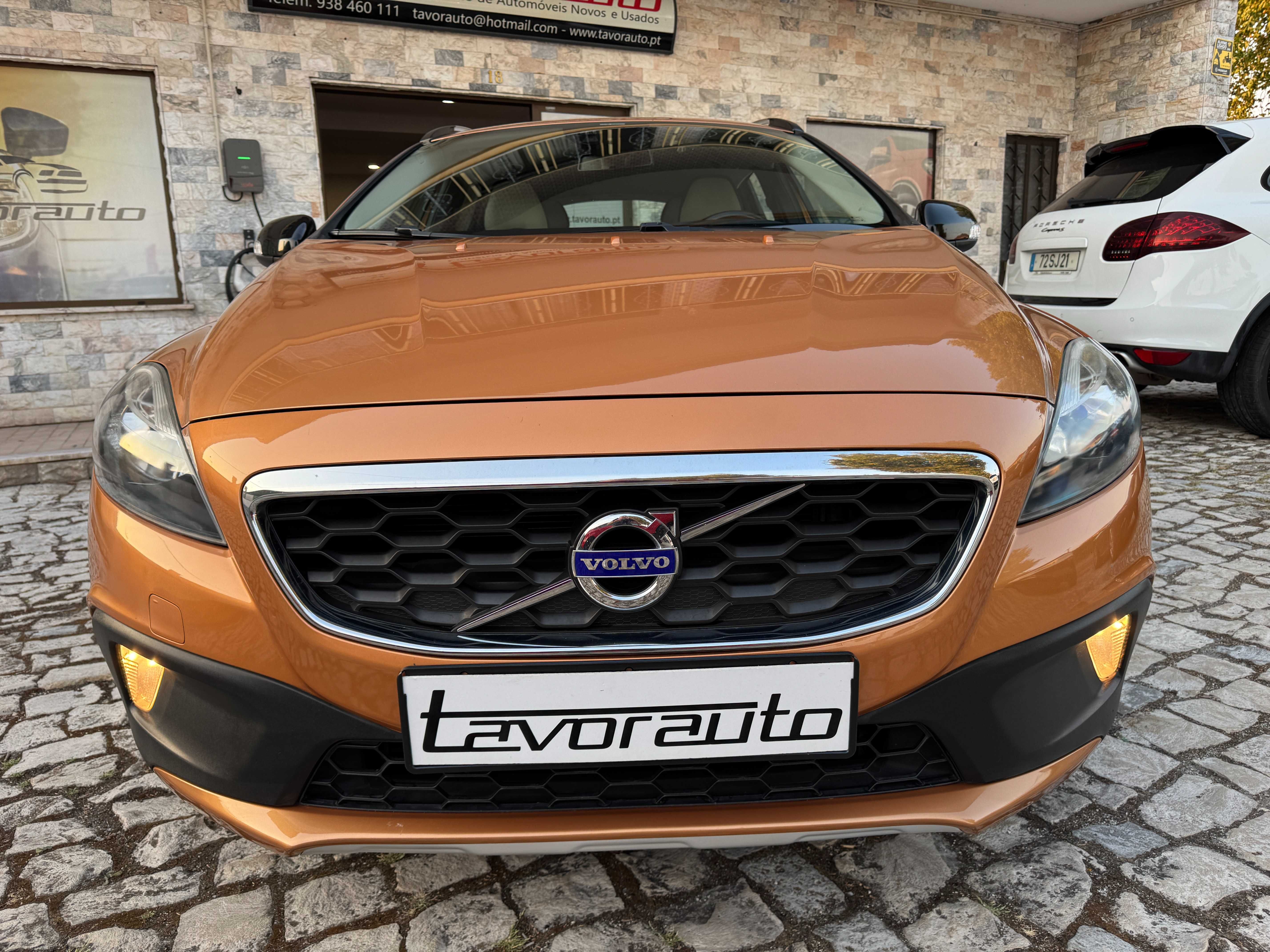 Volvo V40 Cross Country 1.6 D2 Momentum