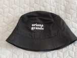 Bucket hat czarny - Ariana Grande