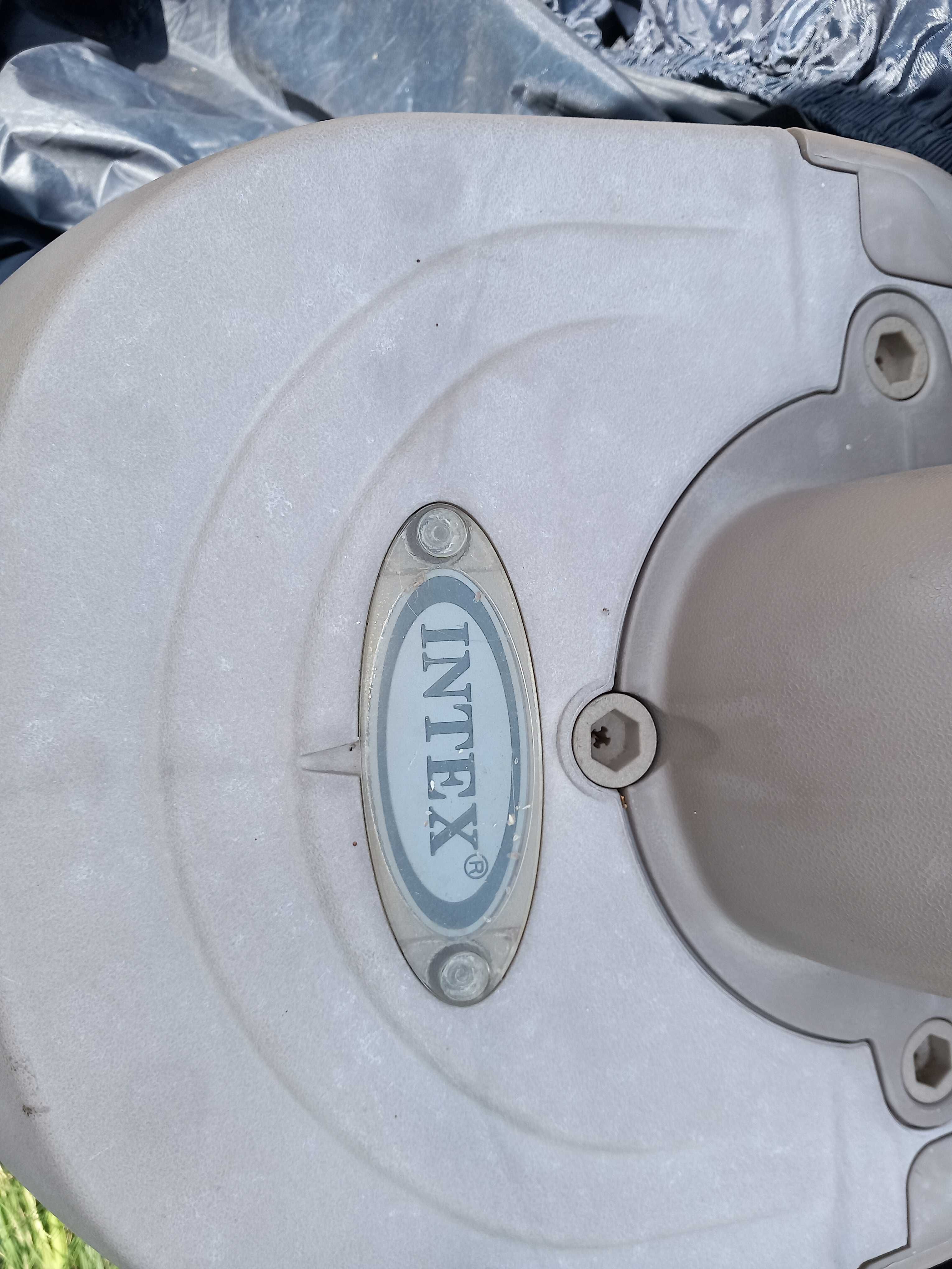 Basen ogrodowy z wirpool, Intex, PureSpa, filtrami itp.