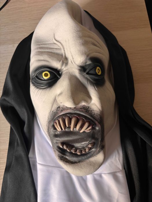 Máscara de Halloween Freira nova