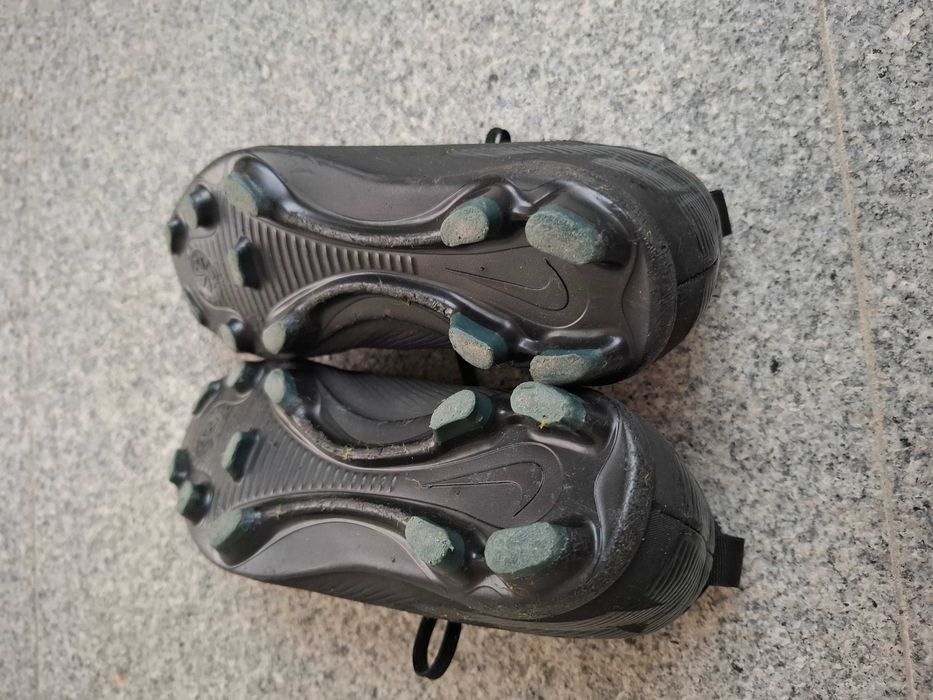 Chuteiras Nike criança tamanho 34