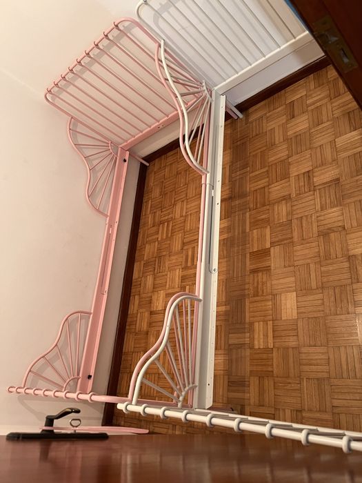 Vendo camas de criança c/ colchões