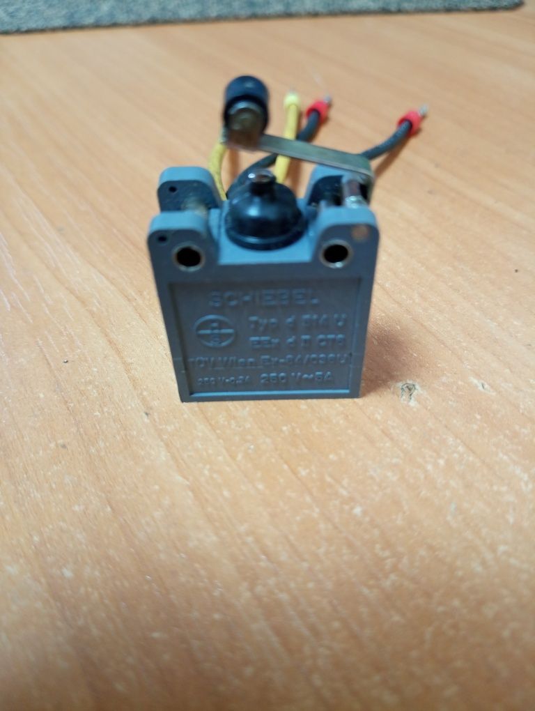 Концевой микровыключатель SCHIEBEL