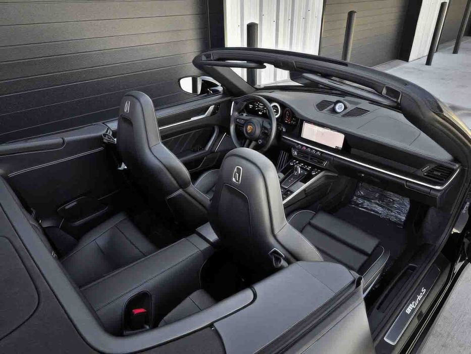 Porsche 911 Turbo S      2021