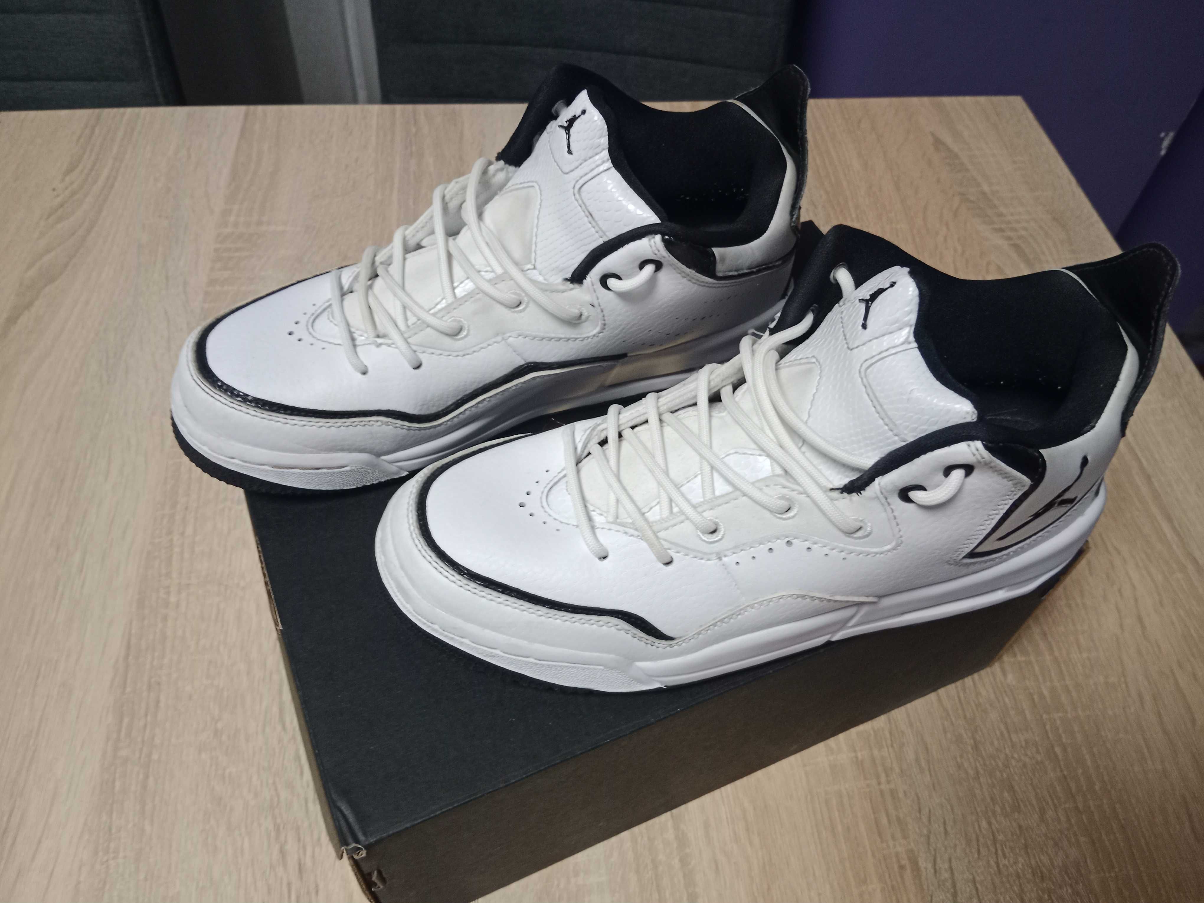 Buty Jordan 38.5 białe