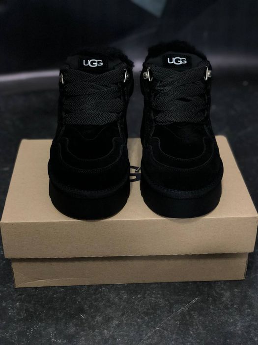 Зимові високі  жіночі кросівки натуральний замш UGG lowmel