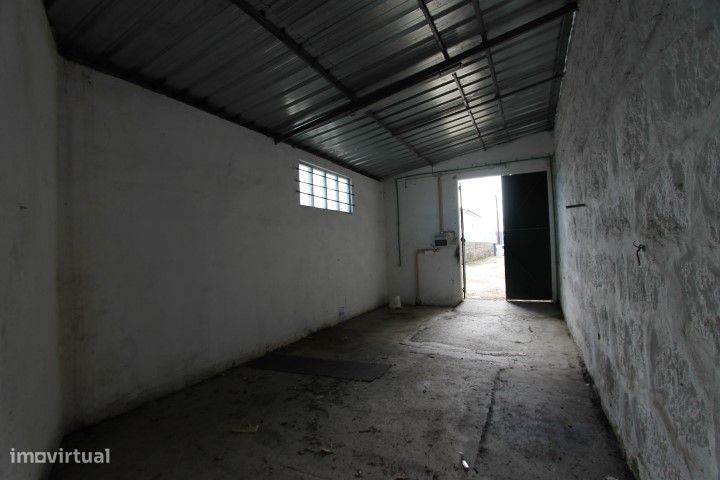 Armazém e Terreno R. Gonçalves Zarco- A28- Mar Shopping