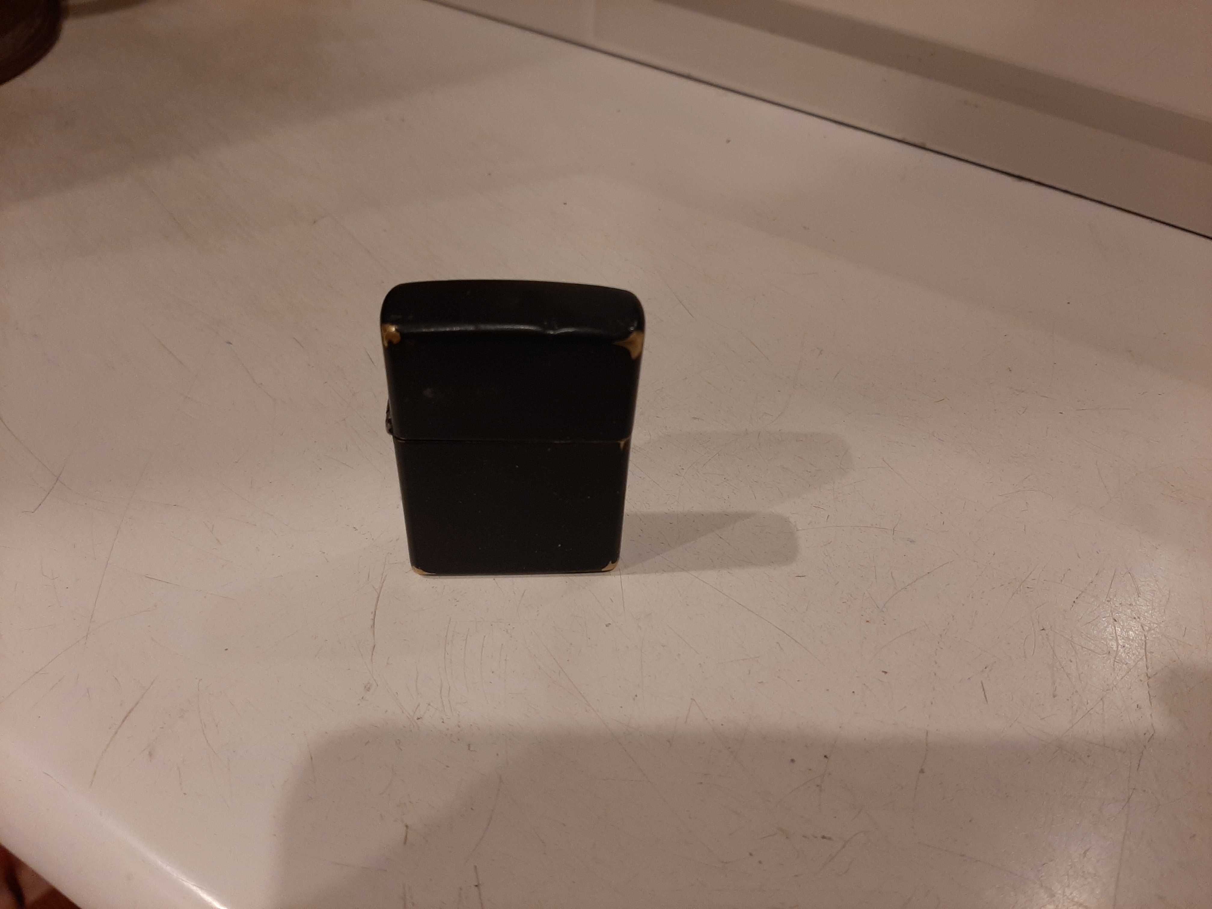 Зажигалка бензиновая Zippo на подарок