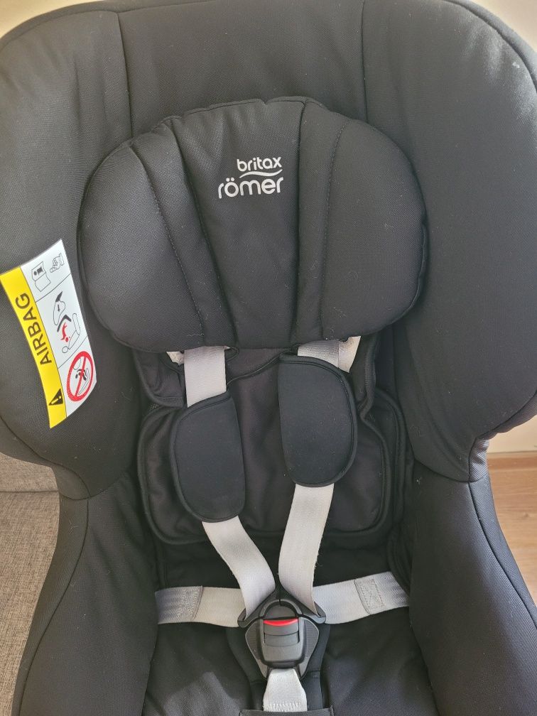 Fotelik   tylem  9-25kg  britax Romer   max way