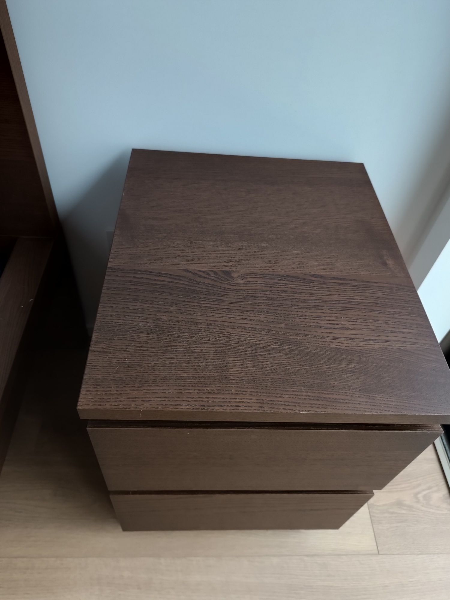Mesinhas de cabeceira, castanho 40x55 cm
Cómoda c/2 gavetas