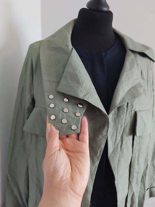 Zielony khaki płaszczyk narzutka luźny beż zapinania L M 38 40