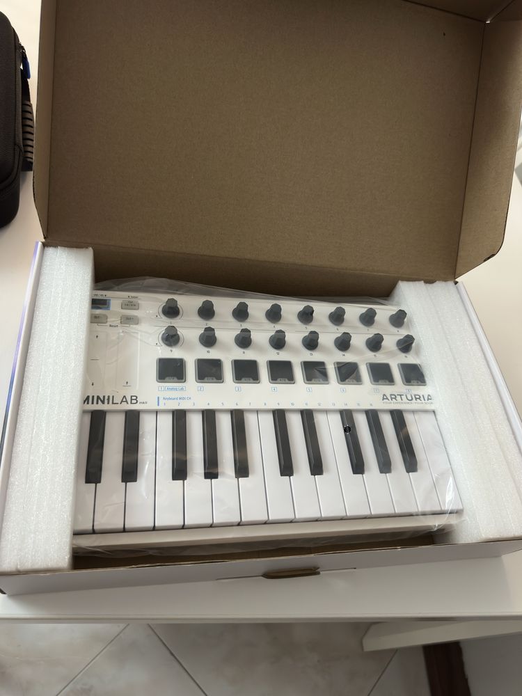 Midi Arturia MkII Minilab como novo