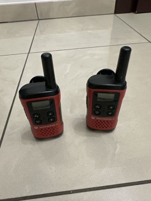 Motorola tlkr walkie-talkie