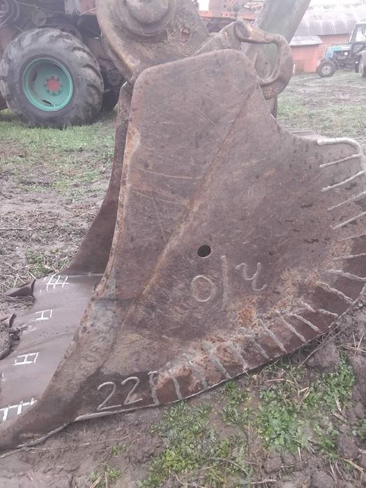 Продам ескаватор