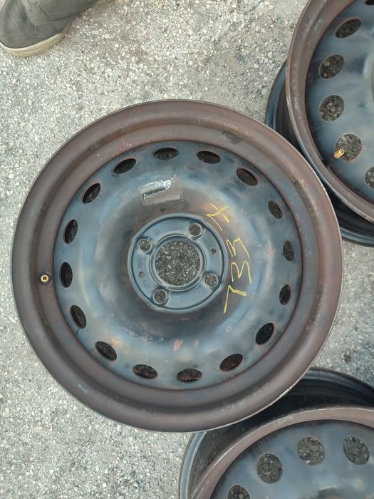 Komplet felg stalowych 15Cali 4x100 5.5 J et43 osadzenie 60