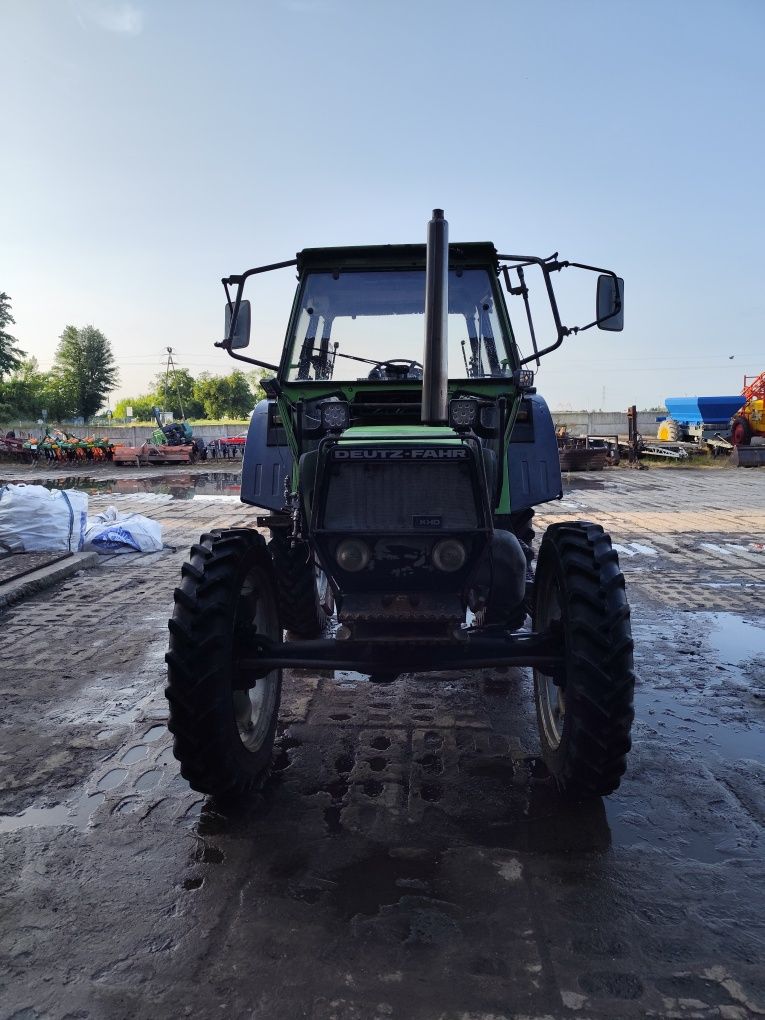 Deutz-Fahr DX90 na wąskich oponach