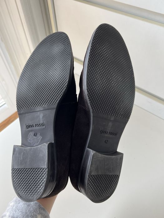 Brązowe skórzane zamszowe półbuty Gino Rossi