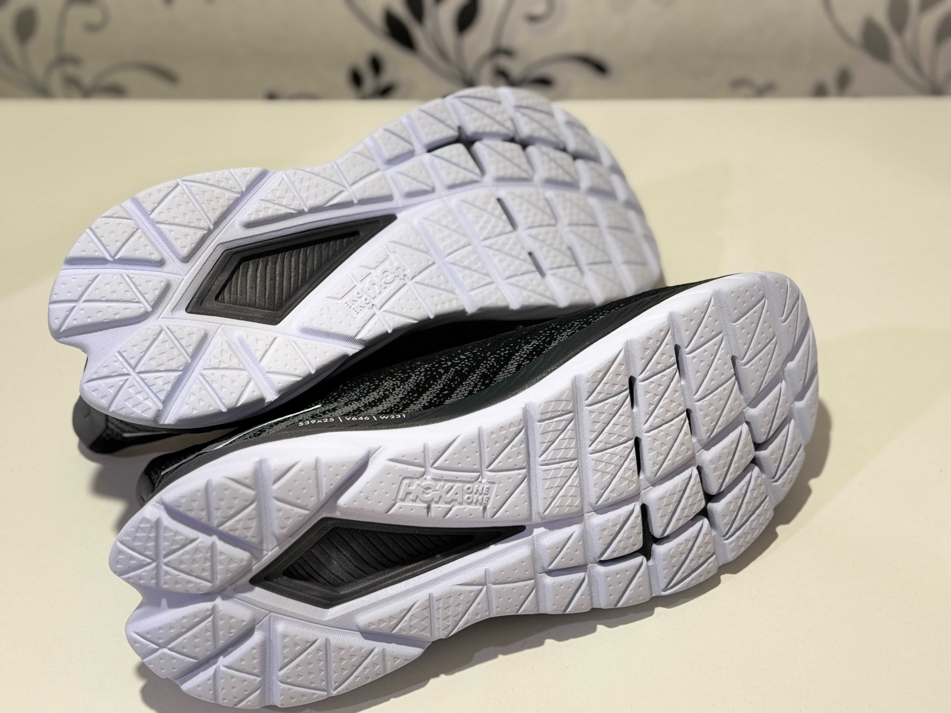 Кросівки бігові чоловічі  Hoka Mach 5 Black 1127893-BCS, 42.5р