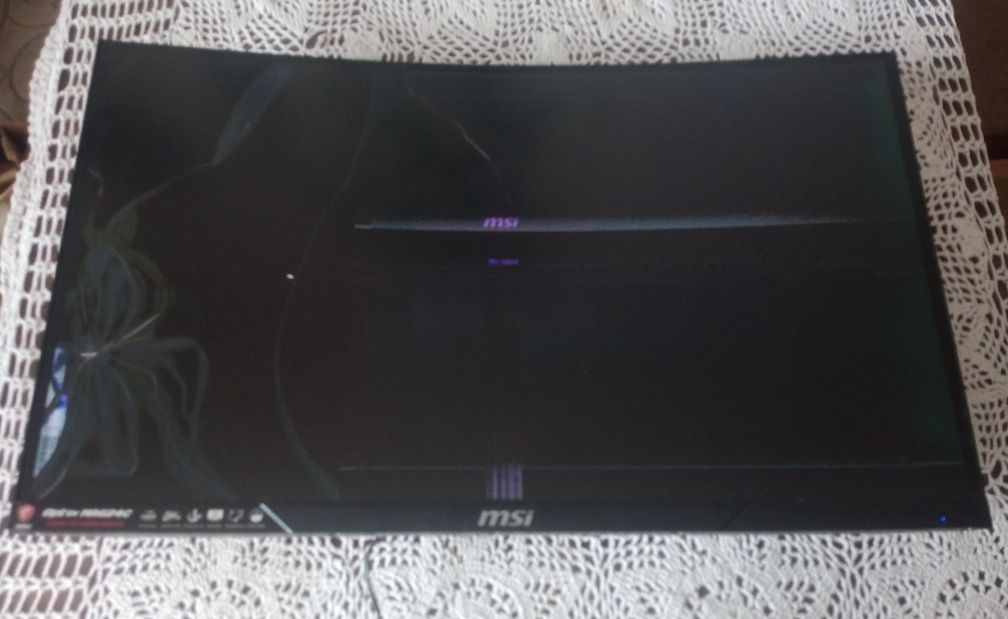 Monitor gamingowy Optix MAG24C zakrzywiony ekran