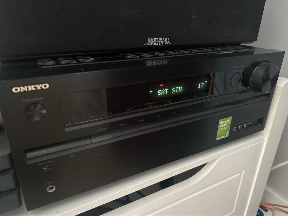 Amplituner Onkyo TX-NR414