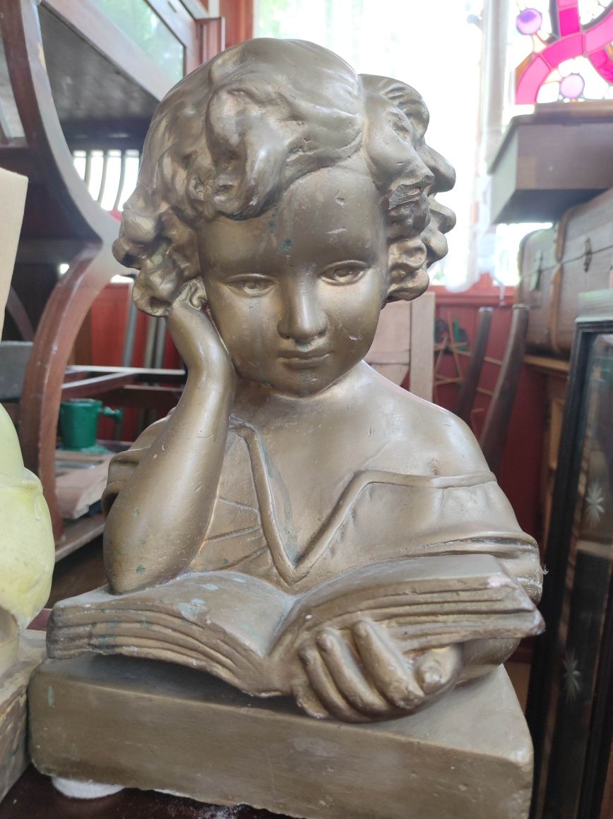 Figura/ popiersie 2  dziewczyny, podpórki do książek