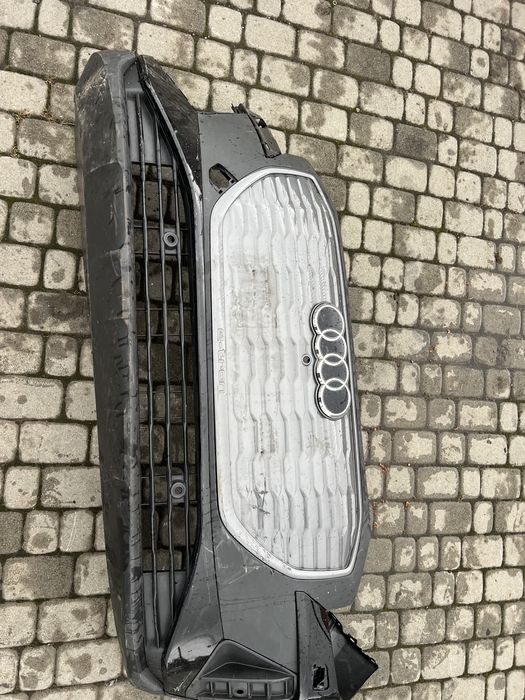 Бампер передній Audi Q4 E tron