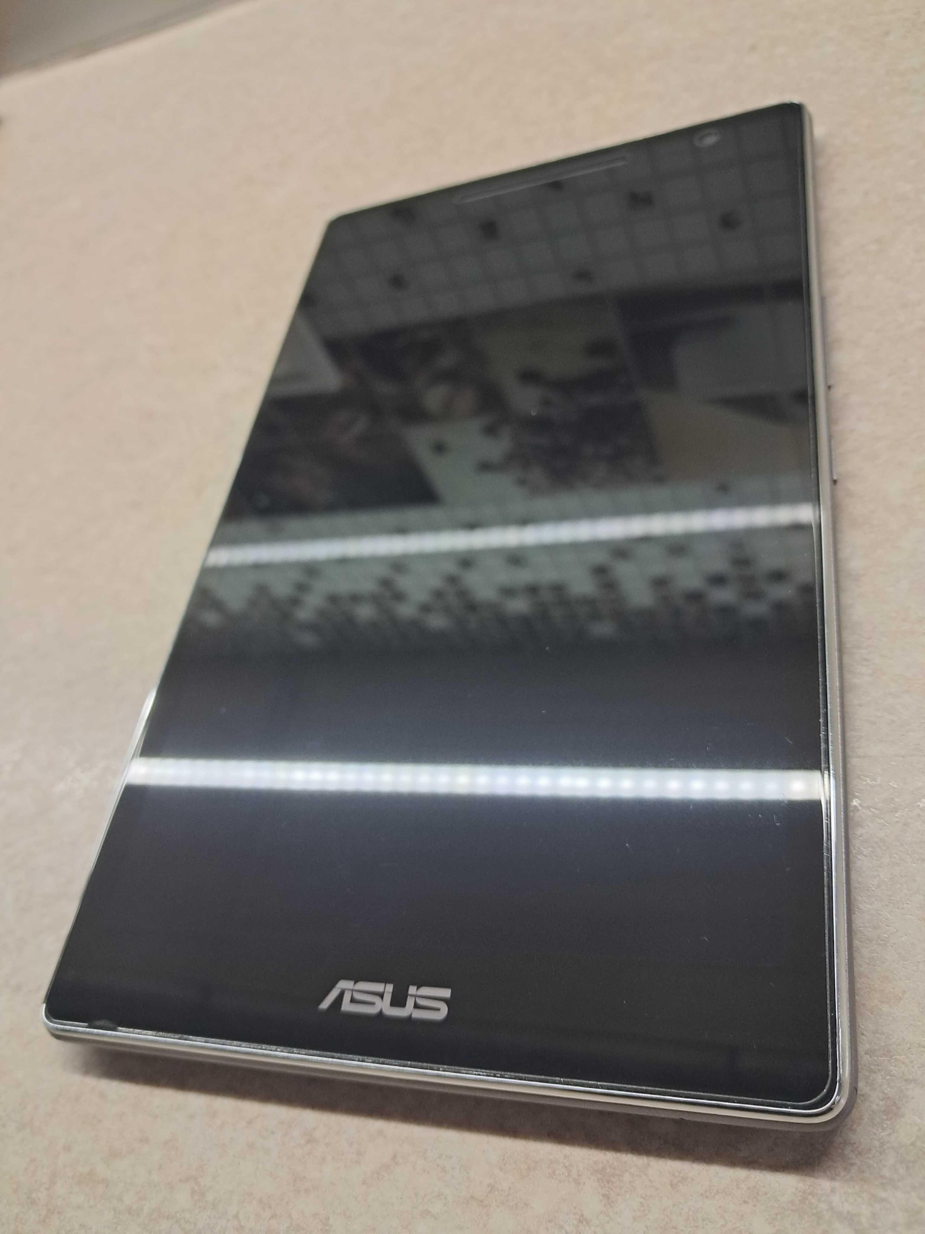Планшет Asus 8”! Оригінал у відмінному стані!