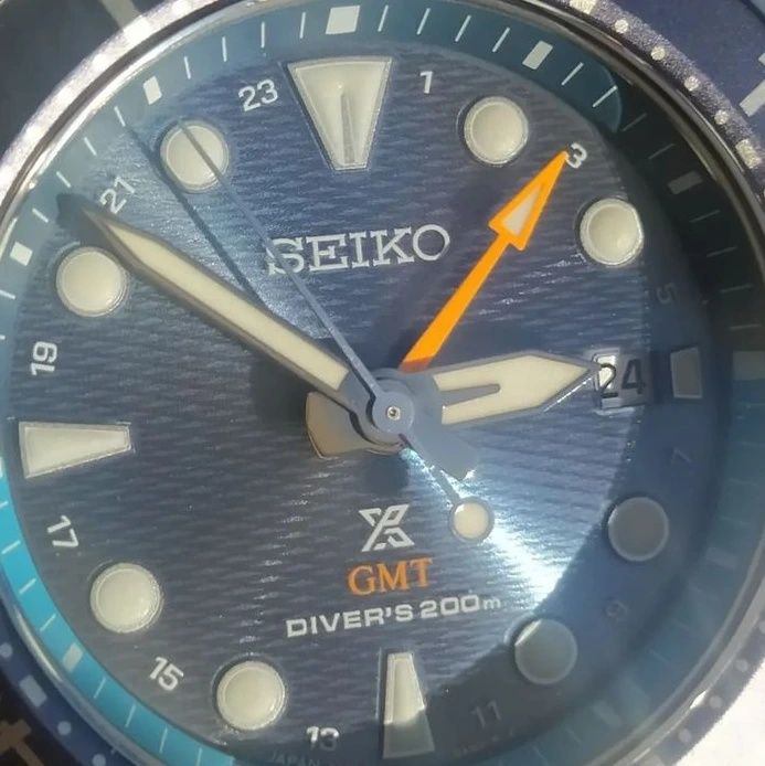 Seiko Prospex Sumo Solar GMT Diver SFK001J1 45mm 200m WR safira.