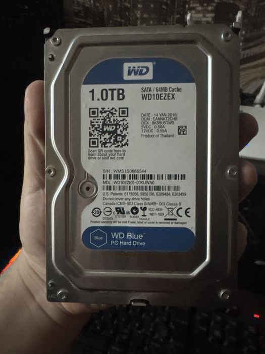 Продам жесткий диск WD Blue на 1 тб памяти рабочий для материнки ддр 3
