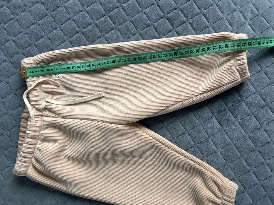 Утеплені бежеві штани «ZARA»