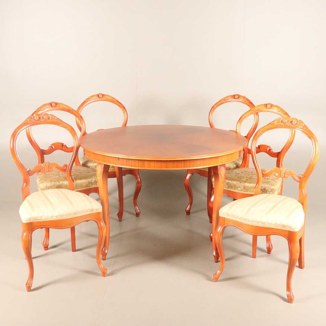 Stół Ludwikowski plus dwa krzesła