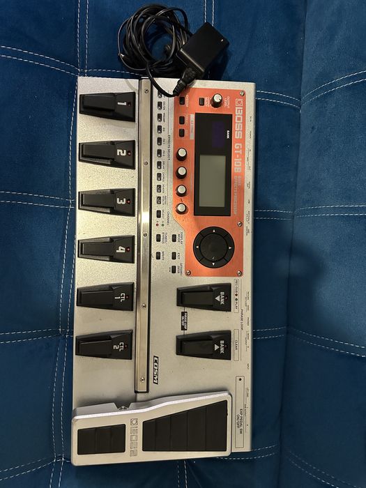 Multiefekt Basowy Boss Gt-10B