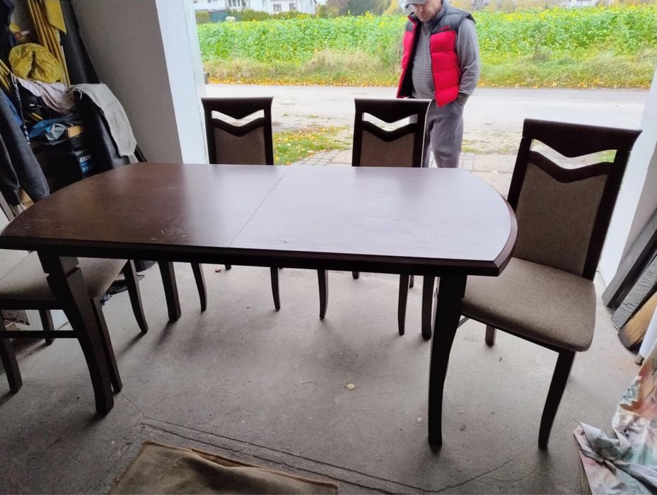 Stol i 6 krzesel stan bardzo dobry