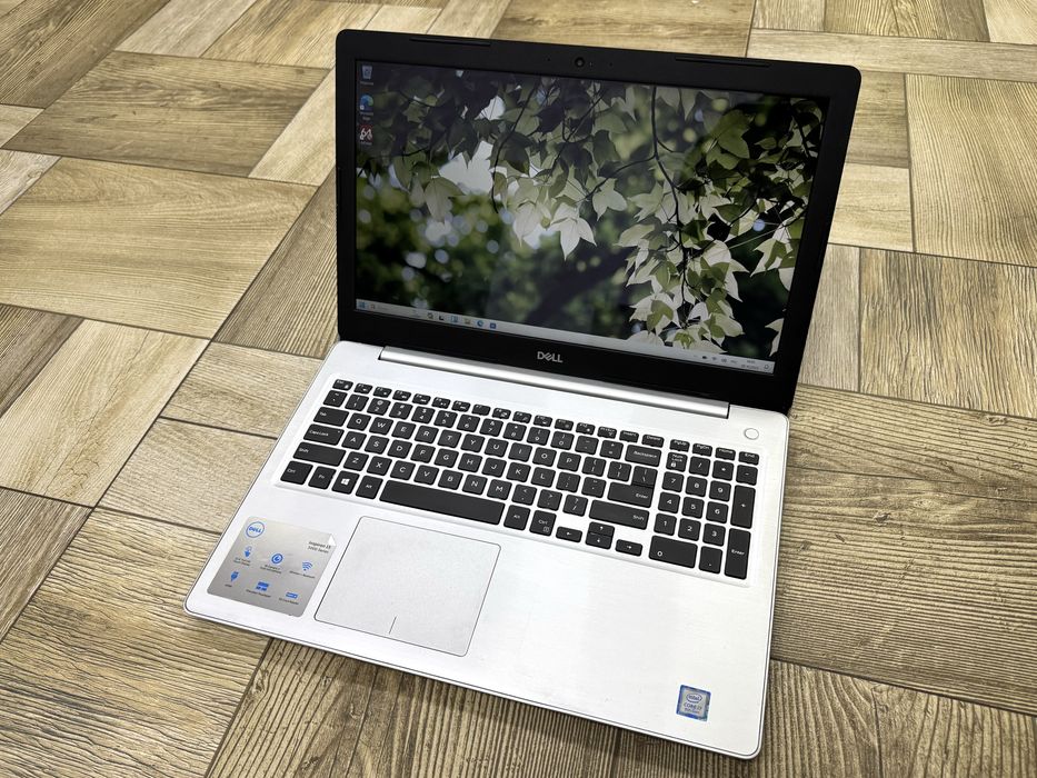 Потужний сенсорний ноутбук Dell Inspiron 15 P75F i7 8 gen 16/256GB