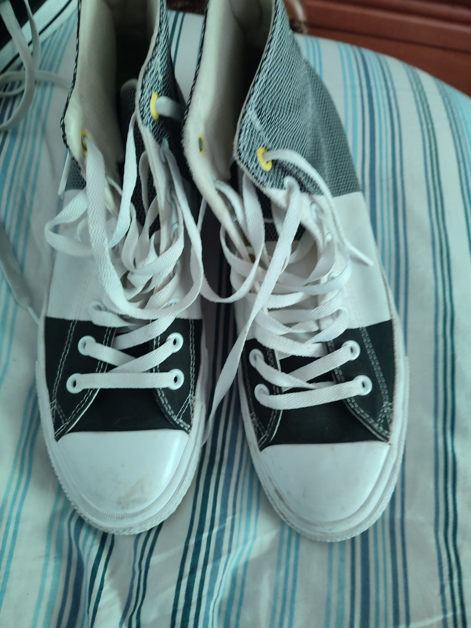 Sprzedam buty trampki rozmiar 42,43