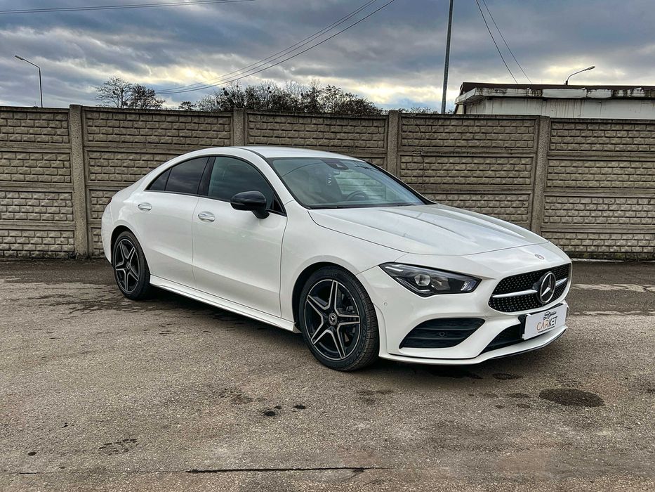 Wynajem samochodu/Wypożyczalnia samochodów Mercedes-Benz CLA Automat