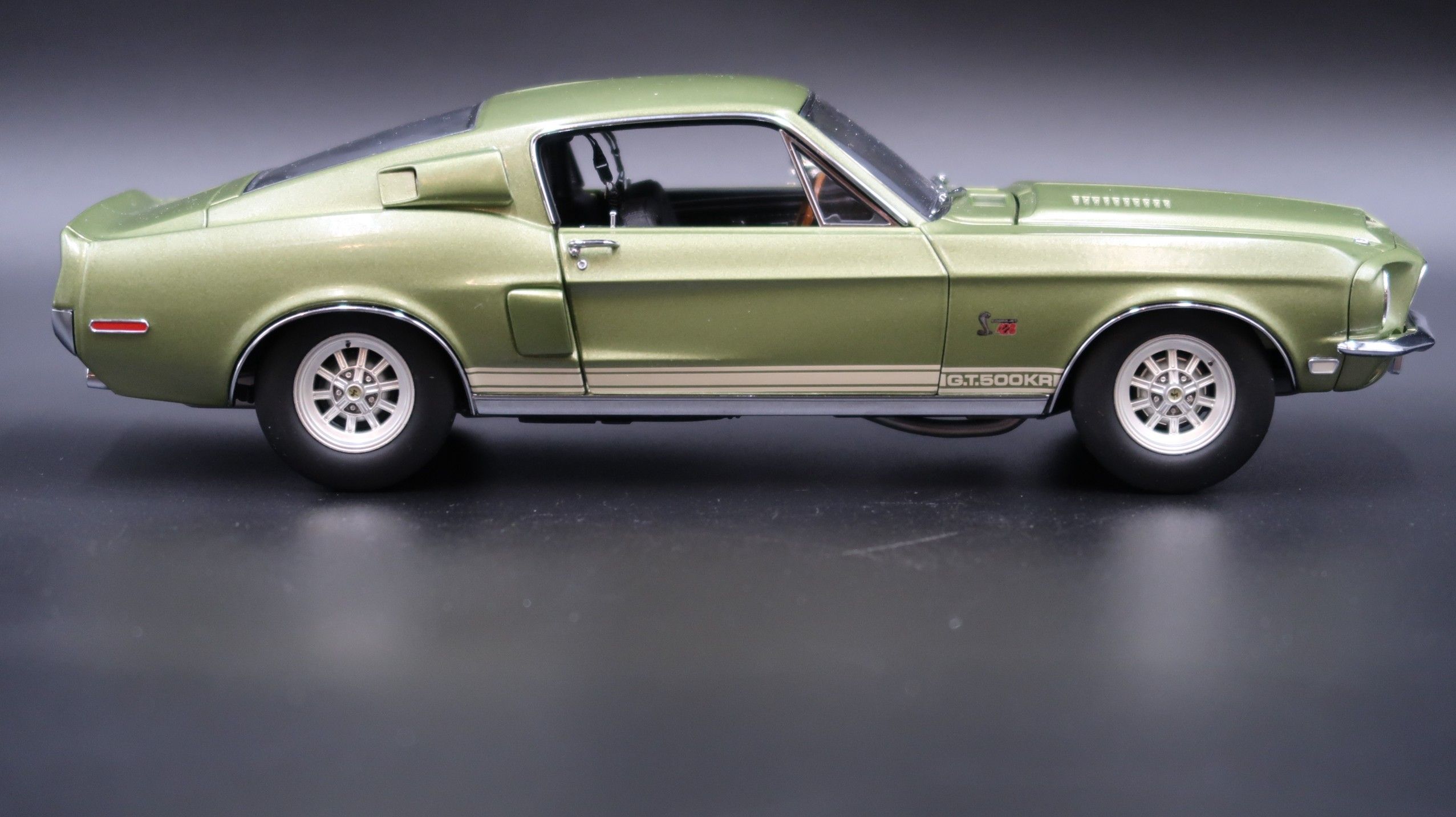 1:18 Exact Detail 1968 Ford Mustang Shelby G.T 500KR Model NOWY