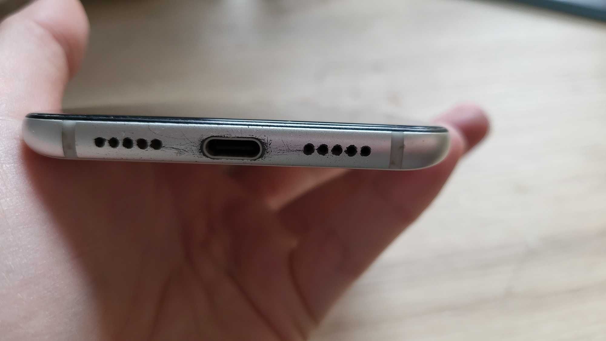 Смартфон Xiaomi mi8 6/64