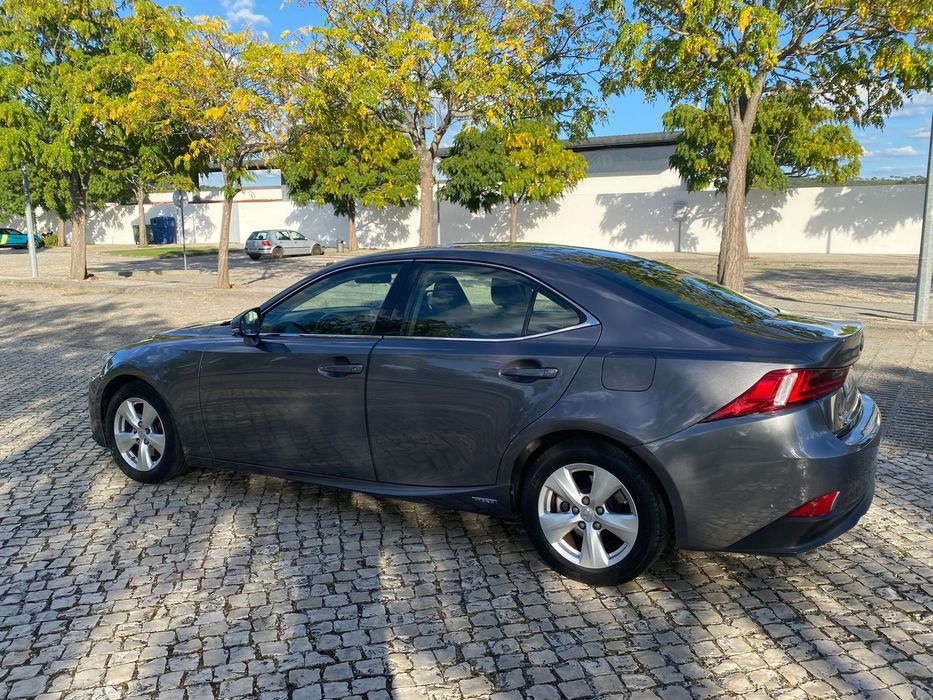 Lexus IS 300H
