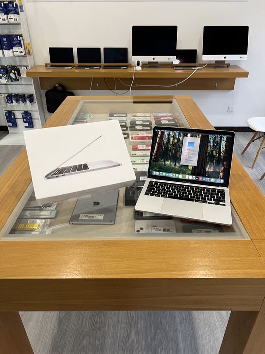 MacBook Pro 13 512SSD/16GB RAM