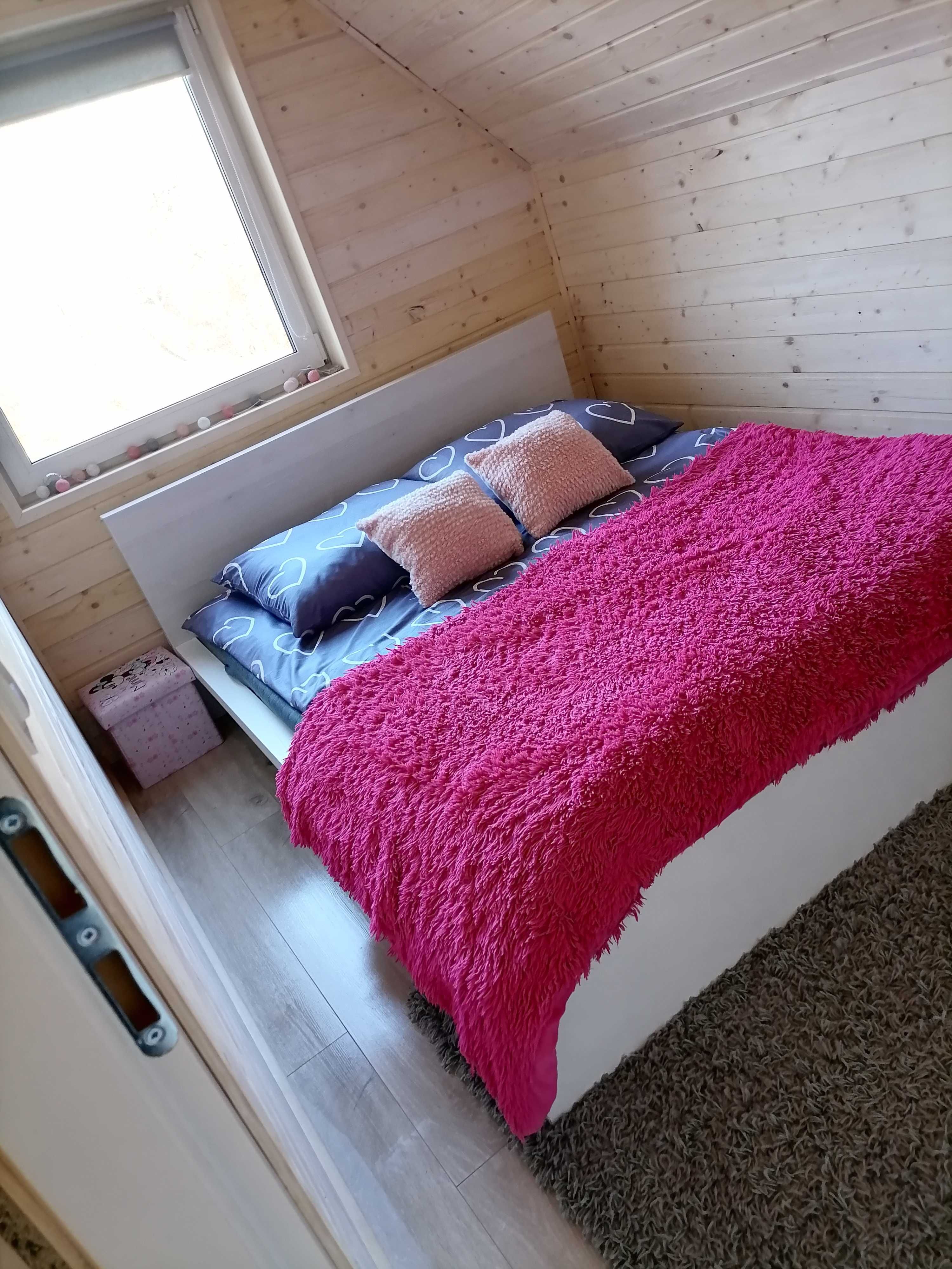 Domek na polanie KASZUBY. Trzy pokoje . Booking
