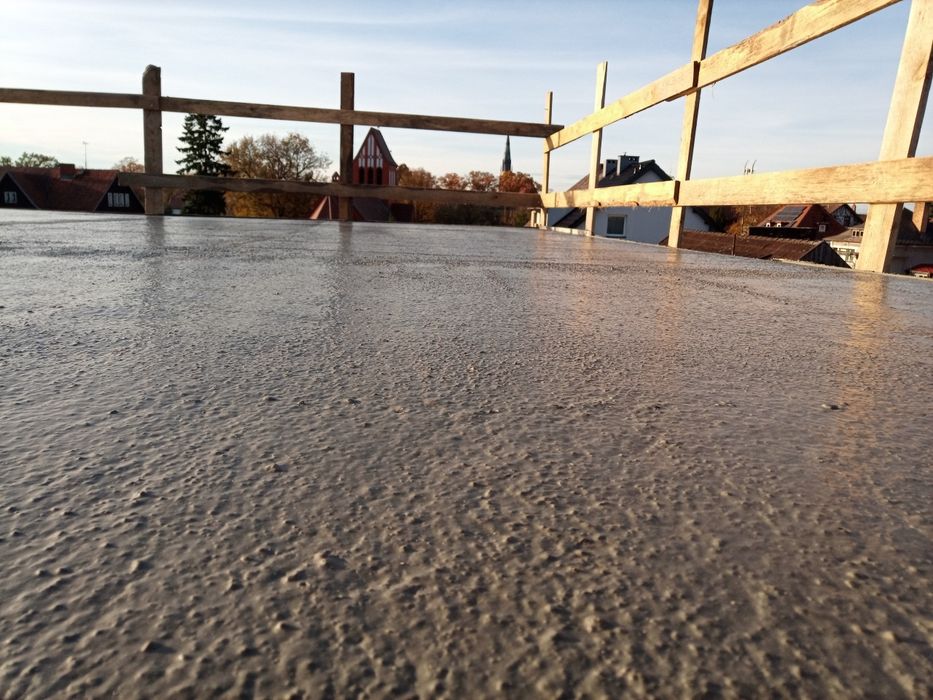 Budowa stanu surowego