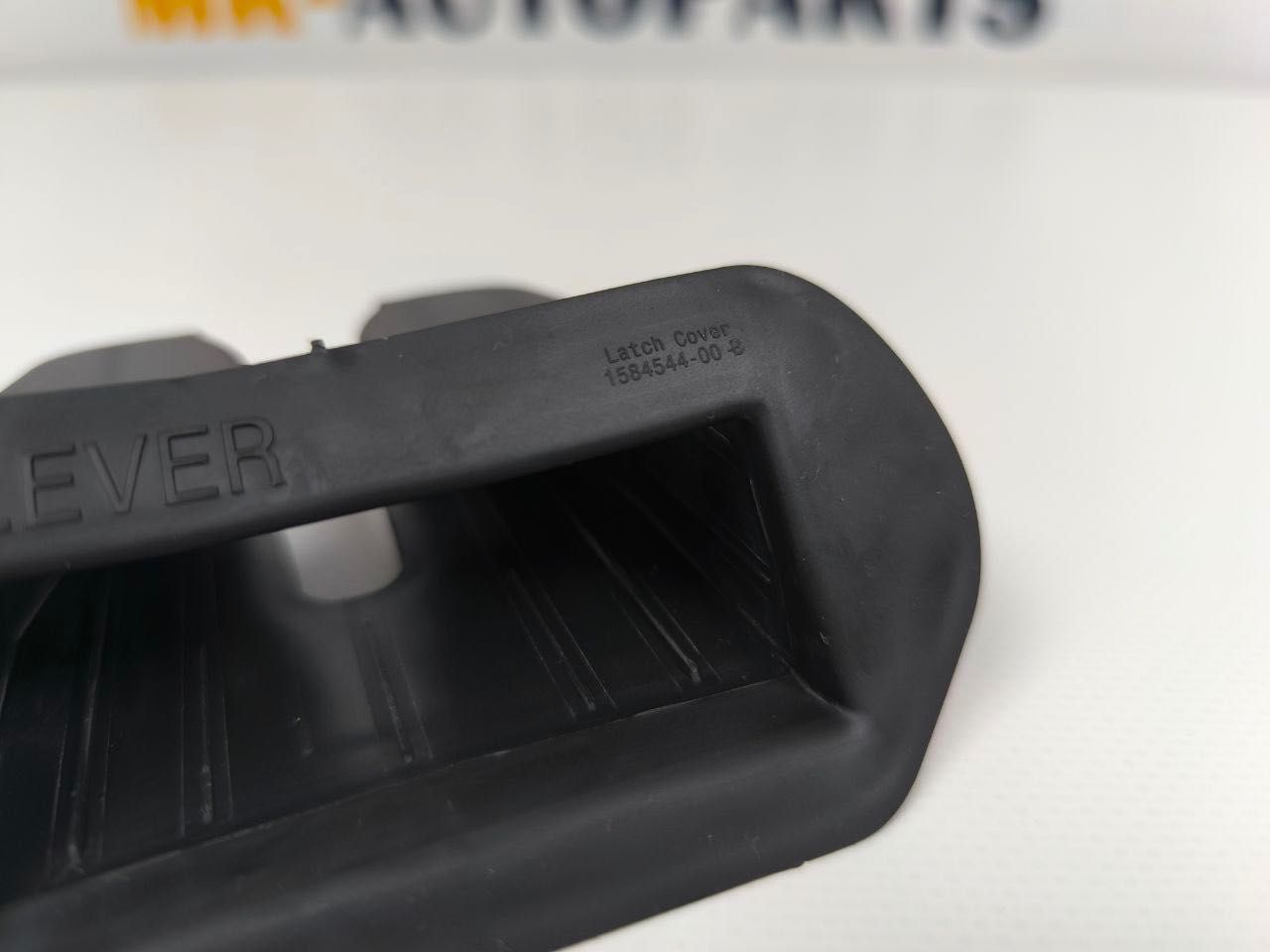 Накладка кришка  замка Багажника Tesla Model 3/Y 1584544-00-C