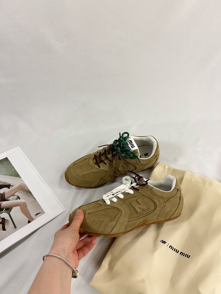 Кросівки NEW BALANCE X MIU MIU бежеві розмір 38