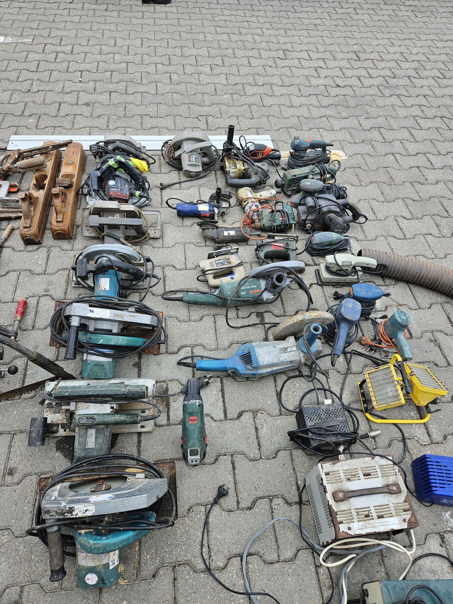 Elektronarzędzia pila wyrzynarka kątówka szlifierka oscylacja