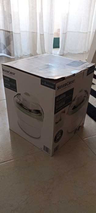 Máquina gelados SilverCrest usada uma vez